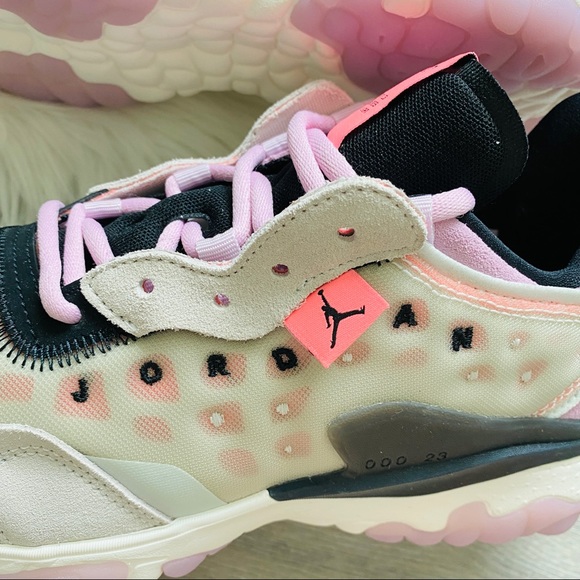 NWT Nike Jordan Delta 2 Women’s Shoes - Picture 10 of 10